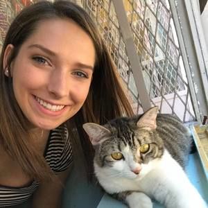 Meet your Posher, Luci